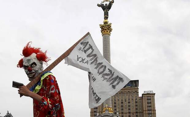 Чего добивается Америка от Украины