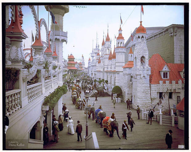 Променад в луна-парке на Кони-Айленде, Нью-Йорк, 1905 год. 