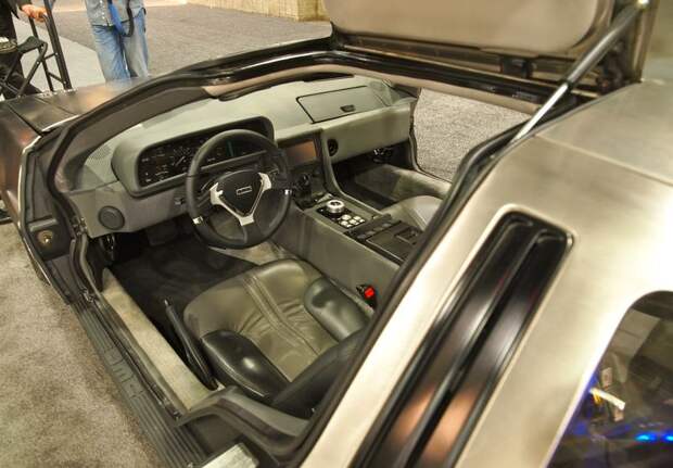 Электрический Delorean оценили в 95000$ (20 фото+видео) Электрический Delorean оценили в 95000$ (20 фото+видео)