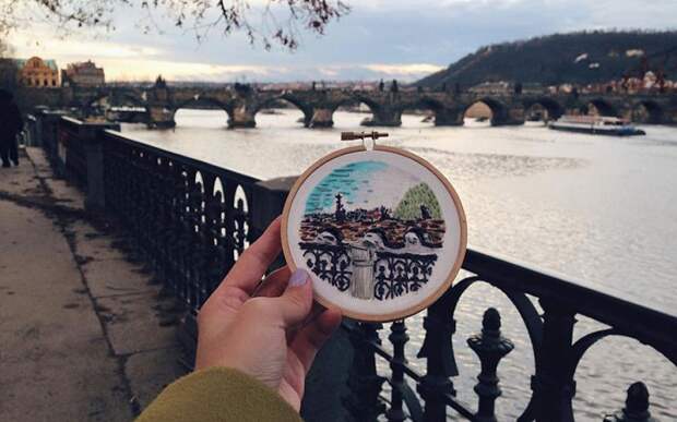 Вышитый мост в Праге.