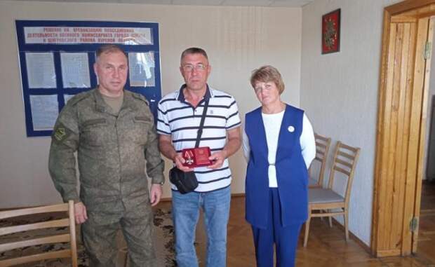 В Щигровском районе вручили ордена Мужества близким военнослужащих, погибших на СВО