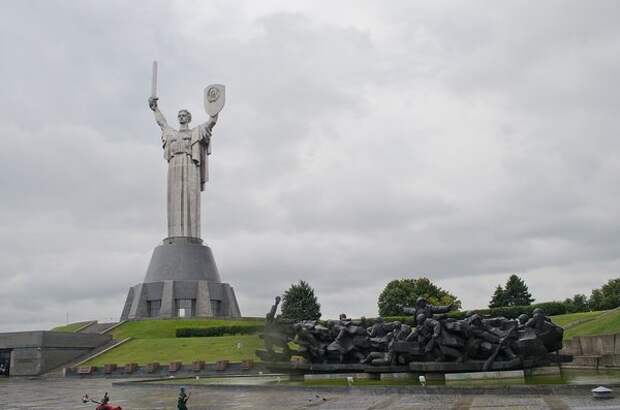 "Кормить или не кормить - просто жалко народ": Кедми высказался о крахе планов США сделать Украину "форпостом" возле РФ