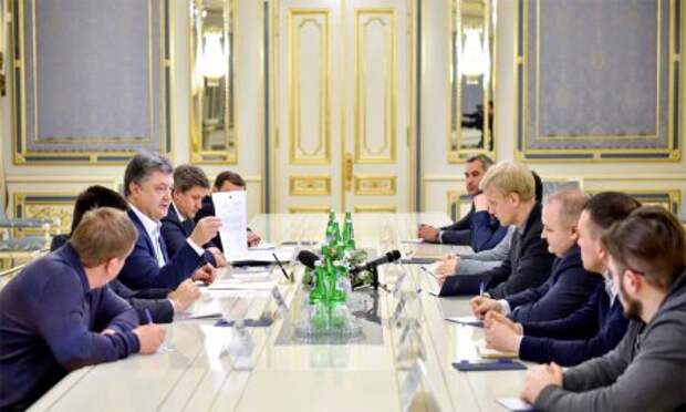 Президент Украины отменяет Европейскую интеграцию Президент Украины отменяет Европейскую интеграцию