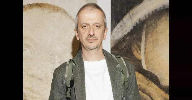 "Деградация даже интеллигентных медиа". Константин Богомолов раскритиковал российские СМИ