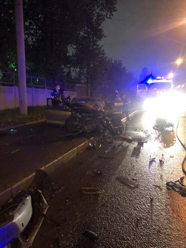 Авария дня. Пьяный водитель большегруза устроил смертельную аварию и скрылся