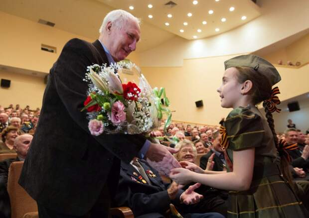Школьники поздравят ветеранов с годовщиной Великой Победы / Фото: Агентство «Москва»