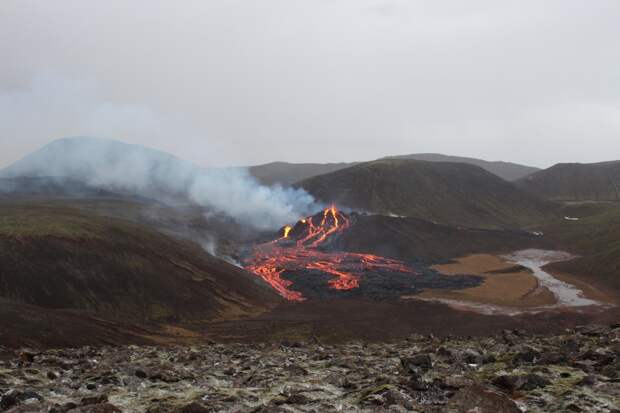 В Исландии началось извержение из 500-метровой вулканической трещины