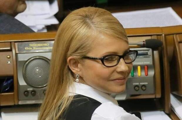 Тимошенко обвинила Порошенко в "сдаче Украины"