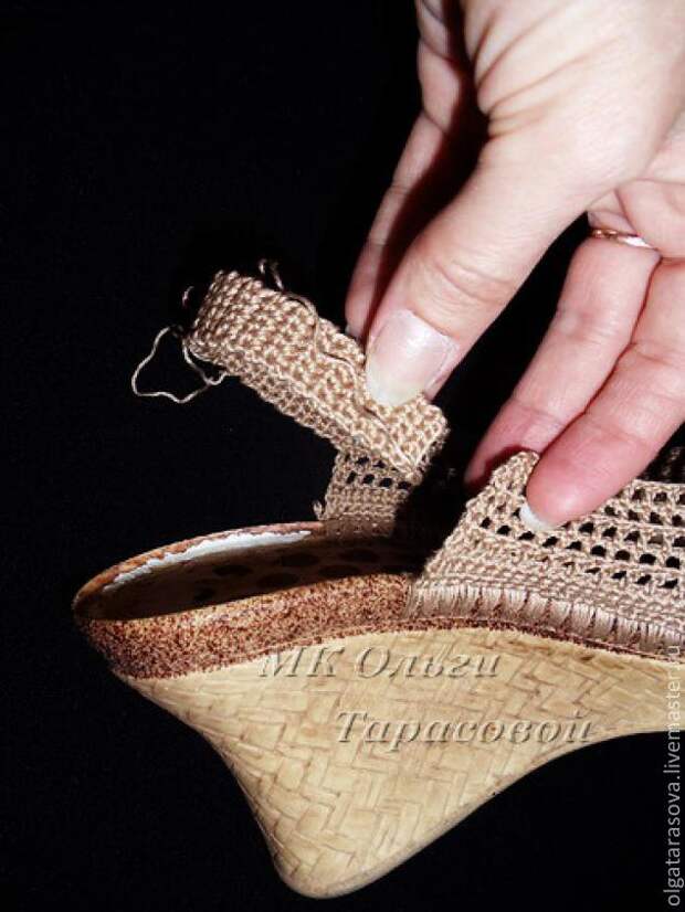 Реставрация обуви, вязаные босоножки