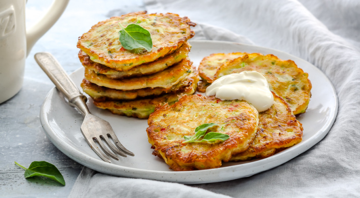 Оладьи из кабачков. \ Фото: gastronom.ru.