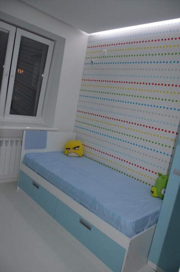 Минимализм в детской, детская кровать с выдвижными ящиками