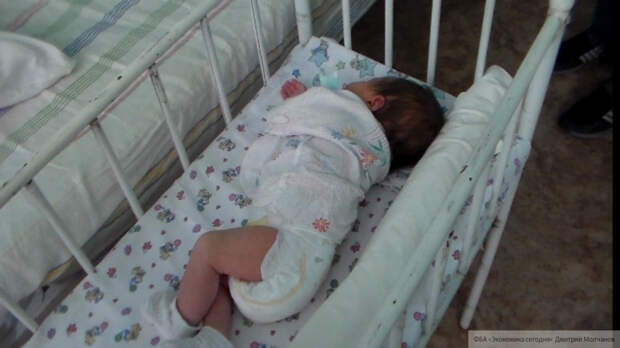 Искалеченная пьяной матерью семимесячная девочка умерла в больнице на Урале