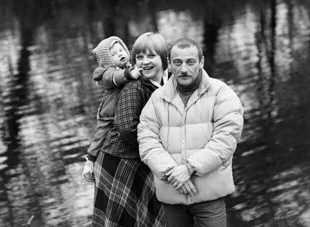 Актриса с мужем, Юрием Векслером, и их сыном Дмитрием | Фото: tvc.ru