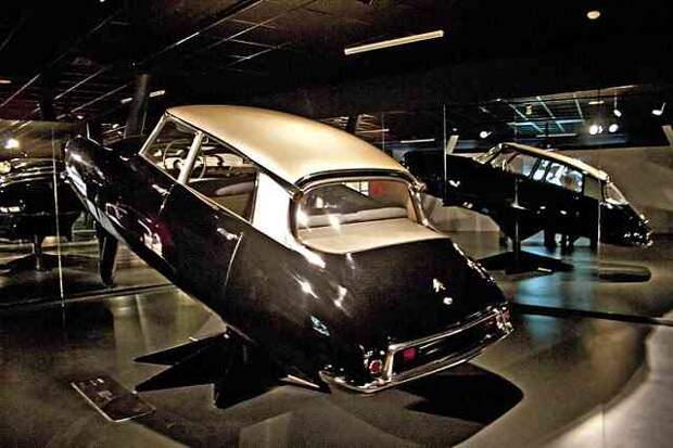 Музей авто истории в турине, италия. (трафик)