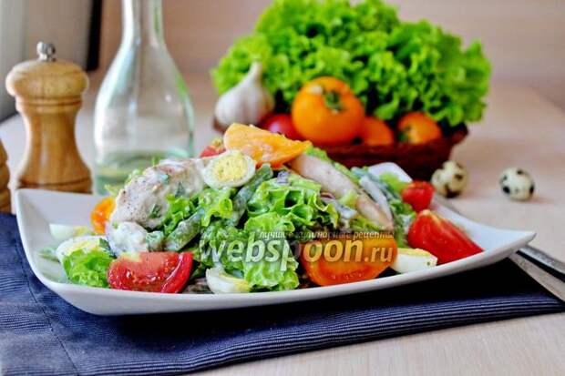 Фото Салат с курицей и йогуртом