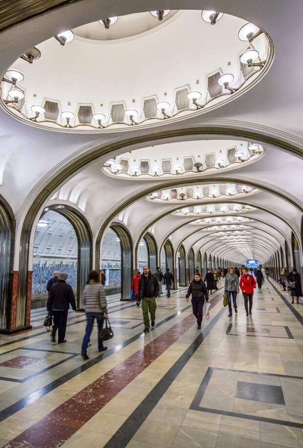 Метро маяковская фото внутри москва