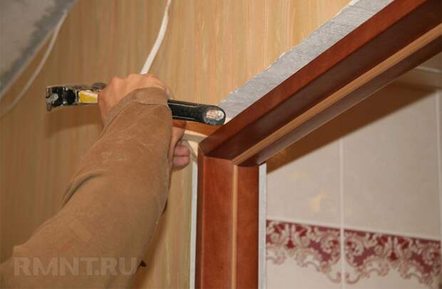 Как правильно установить межкомнатную дверь своими руками