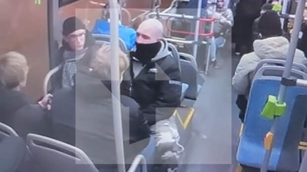 Оскорбляли и показывали средний палец: кадры смертельного конфликта в автобусе
