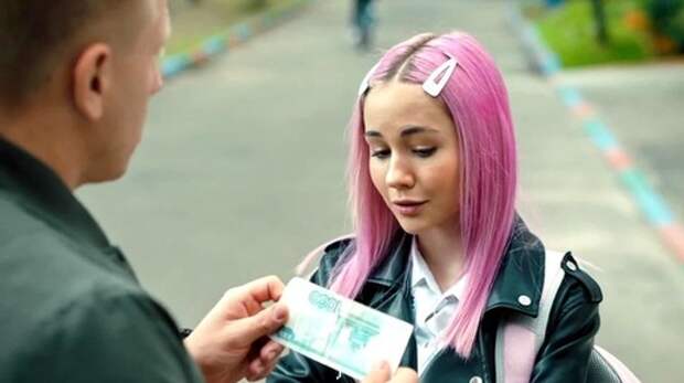 "Вы ничего не добились!": современные подростки открывают глаза тем, кому сейчас 40 лет