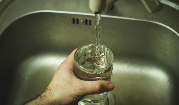 Воды безвредна: специалисты не услышали запах хлора в водопроводе Волгограда