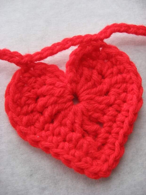Сердечки - как связать крючком