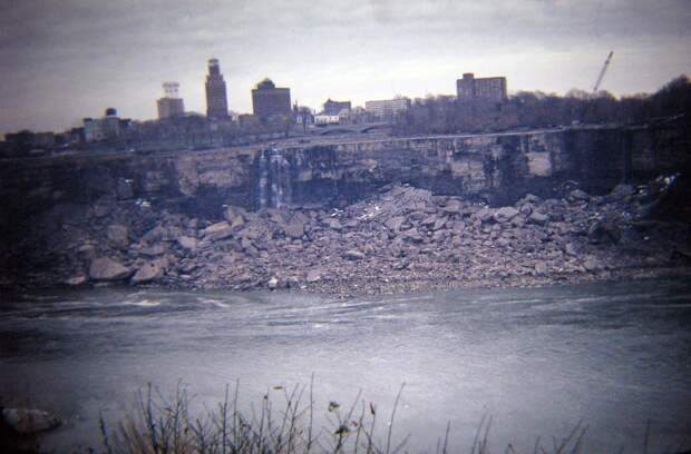 Как в 1969 году ремонтировали Ниагарский водопад