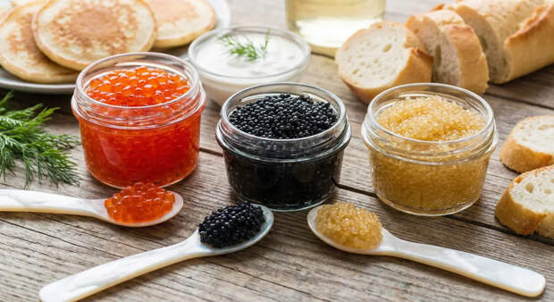 МВД опубликовало видео из цеха с тоннами фальшивой икры в Люберцах