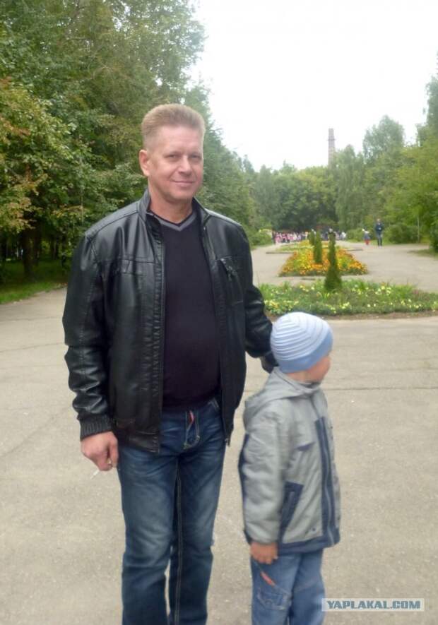 Гордость России: Путин наградил погибших в Сирии военных . Уничтожение Су-24: американский генерал встал на сторону России Протест у посольства Турции в Москве: здание закидали камнями и яйцами