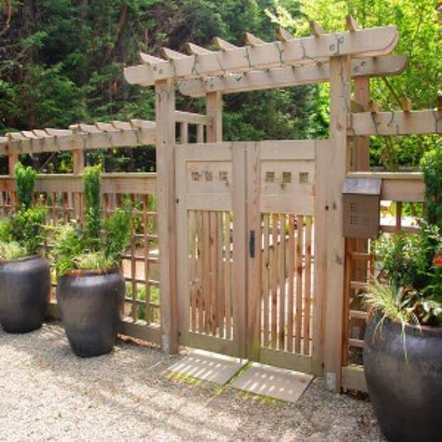 creative-use-large-pots-and-containers-in-garden1-2