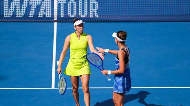 Парный призрак: Кудерметова и Мертенс вышли в полуфинал Итогового турнира