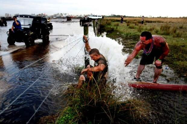 Фестиваль любителей грязи «Okeechobee Mudfest»