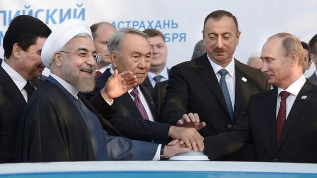 Президенты Туркмении, Ирана, Кзахстана, Азербайджана и России на Каспийком саммите. Астрахань, 29 сентября 2014 г.