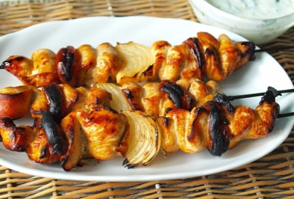 Куриные шашлычки с курагой Куриные шашлычки с курагой