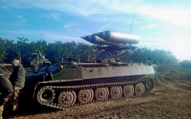 ВСУ вооружаются установками для запуска авиационных ракет, установленными на бронированные тягачи ВСУ вооружаются установками для запуска авиационных ракет, установленными на бронированные тягачи
