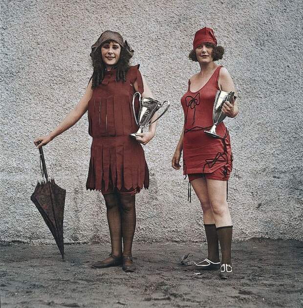 Лола Свиннертон и Анна Нейбель — победительницы пляжного конкурса красоты в Вашингтоне, 1922 1920-е, история, конкурс красоты, мисс вселенная, цветные фотографии