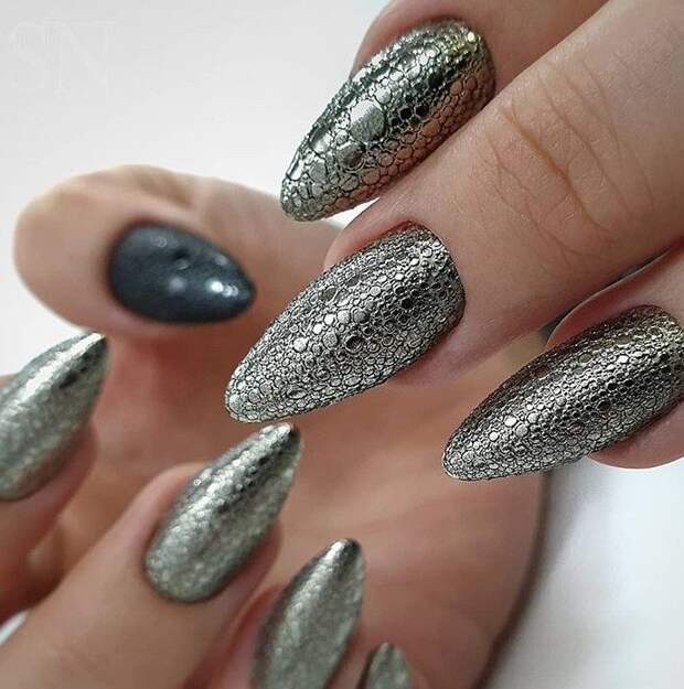 Маникюр в технике «bubbles»
