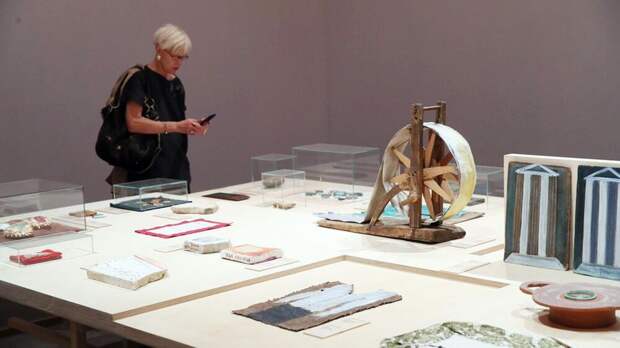 Выставка Ирины Затуловской «Жизнь»