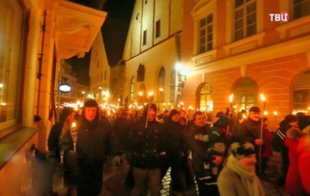 День независимости Эстонии омрачило факельное шествие националистов