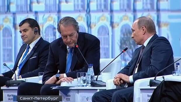 Путин обучил демократии телеведущего CBS Путин обучил демократии телеведущего CBS
