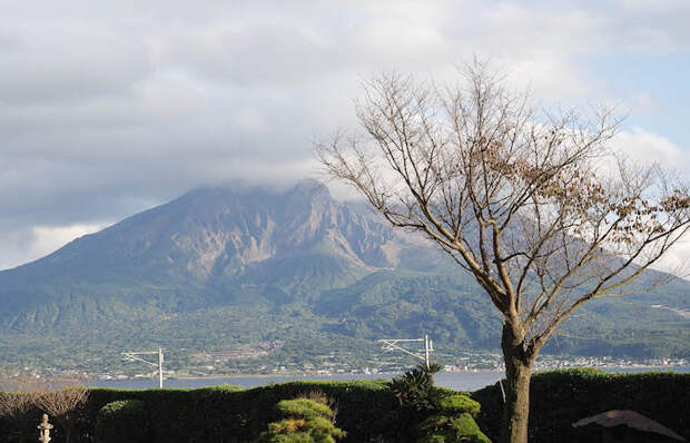 Сэнганэн вид на вулкан Сакурадзима