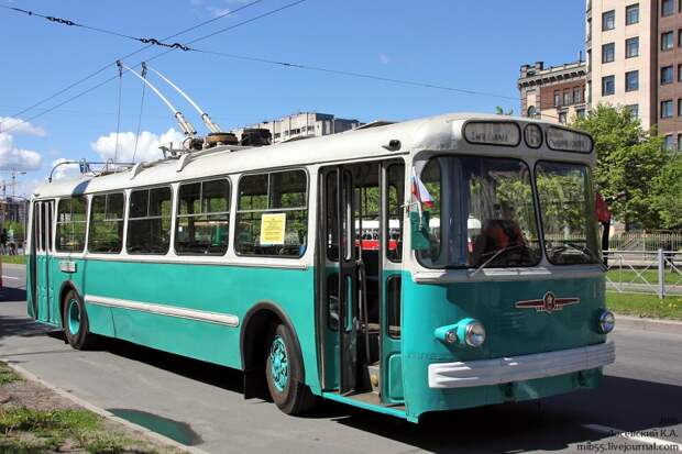 Парад ретро-техники в Санкт-Петербурге авто, общественный транспорт, парад, ретро автомобили