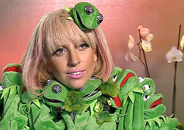 Леди Гага и лягушонок Кермит.