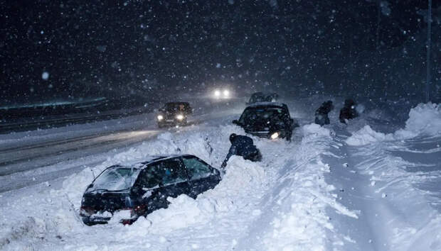 Стало известно, когда кончится снежный ад в Москве. Люди растеряны: "Приближаемся к метру"