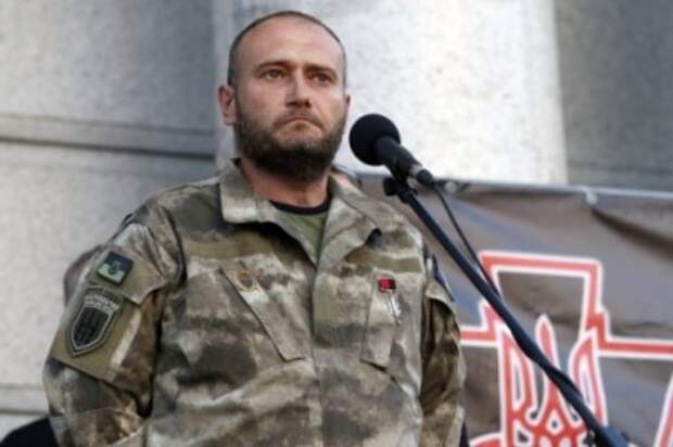 Лидер «ПСов» Ярош обещает научить Мариуполь родину любить