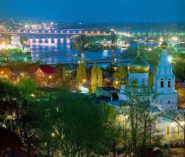 Храм в честь прп. Серафима Саровского г. Ростов-на-Дону. Восстановлен отцом Иоанном Осяком