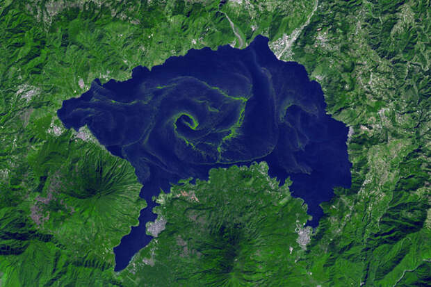 Озеро Атитлан: место, где радуга обретает цвета