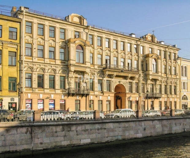 Спрос на культовые здания в «золотом треугольнике» Петербурга вырос в пандемию Спрос на культовые здания в «золотом треугольнике» Петербурга вырос в пандемию
