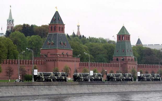 В настоящее время комплексами "Тополь-М" вооружены две дивизии РВСН