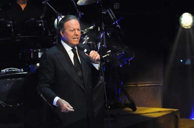 Иглесиас ответил на обвинения в сексуальных домогательствах