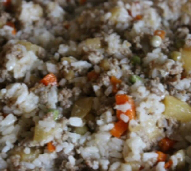 Рис с овощами и мясным фаршем